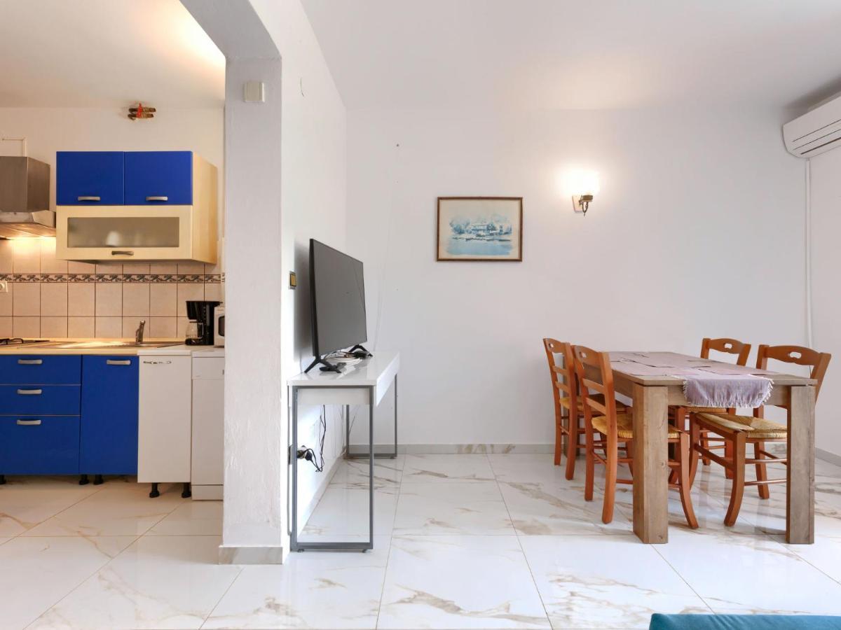 Apartment Romantika - Roj108 By Interhome 罗维尼 外观 照片